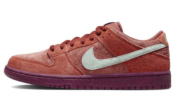 Nike Dunk SB &quot;Mystic Red and Rosewood&quot;