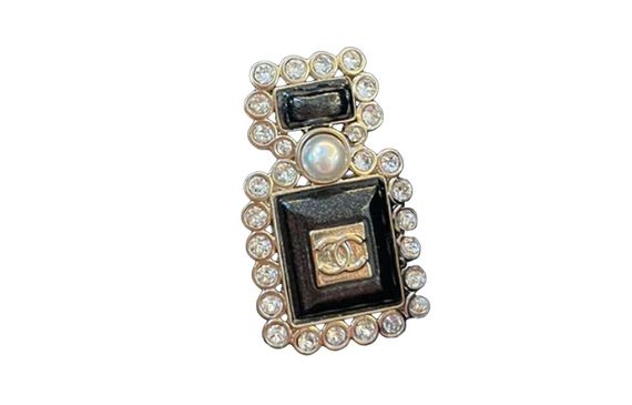 CHANEL C