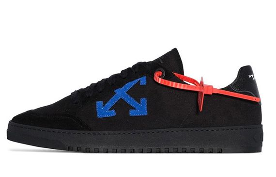 OFF-WHITE