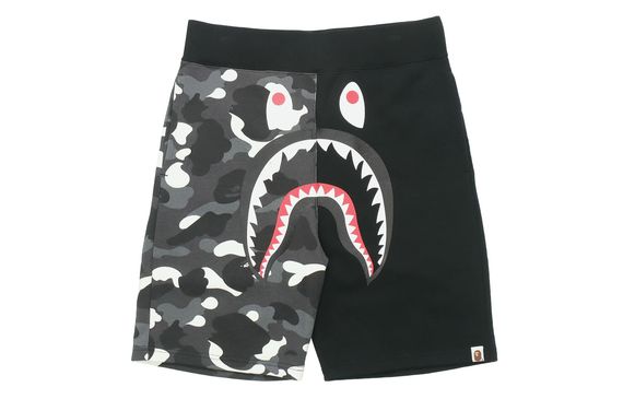 A BATHING APE