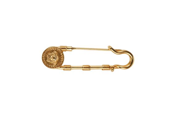 VERSACE