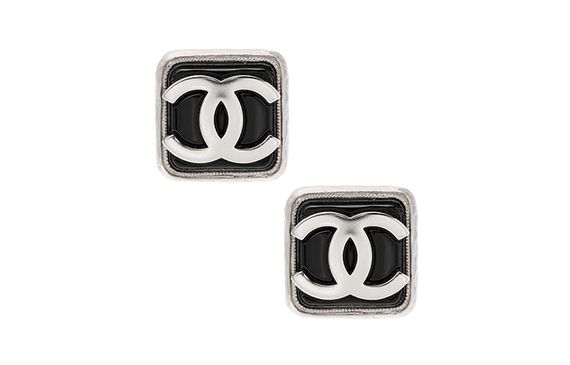 CHANEL /