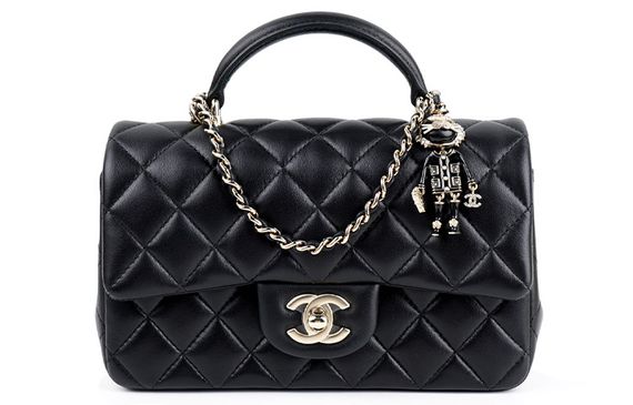CHANEL Classic Flap CF 22S