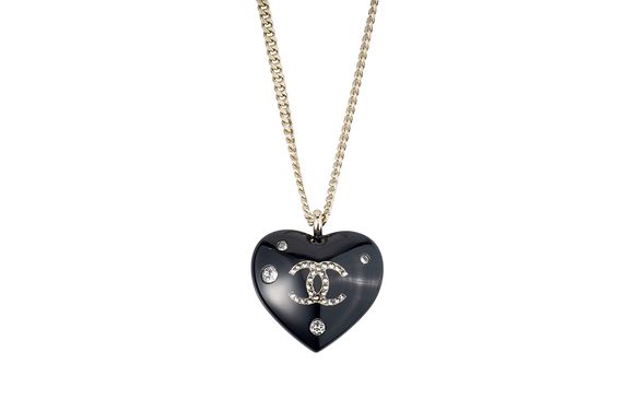 CHANEL /
