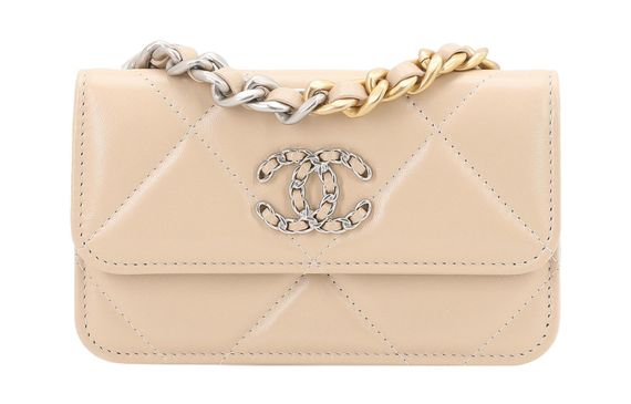 CHANEL 19Bag