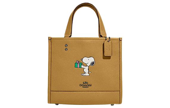 COACH x Peanuts Snoopy Dempsey 22 Snoopy Tote
