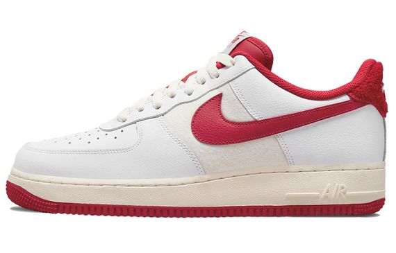 Nike Air Force 1 LV8