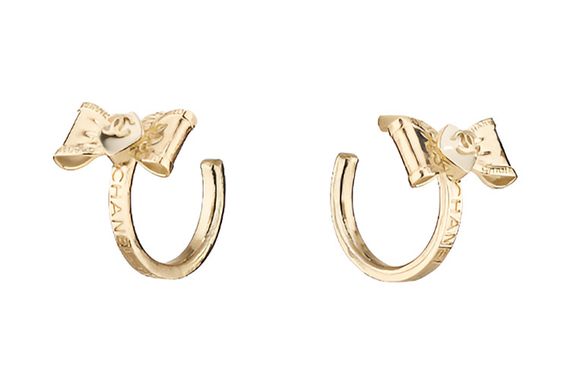 CHANEL C logo