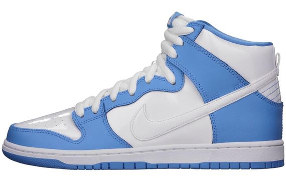 Nike Dunk SB Rivalry