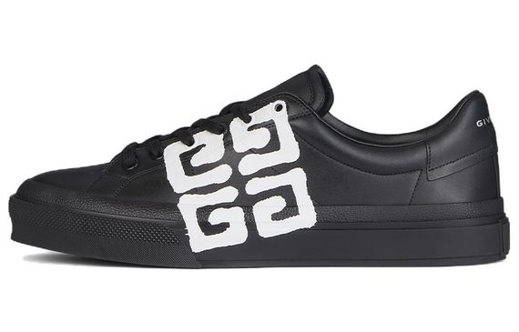 GIVENCHY