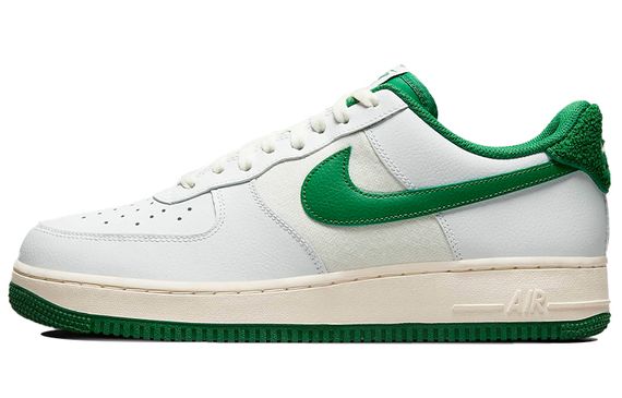 Nike Air Force 1 07 LV8