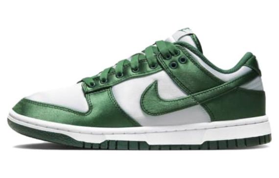 Nike Dunk Low &quot;Team Green and White&quot;