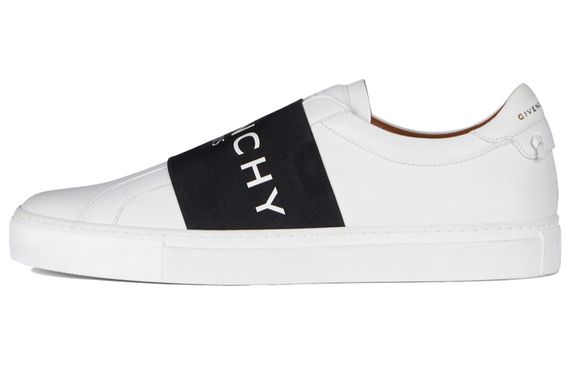 GIVENCHY