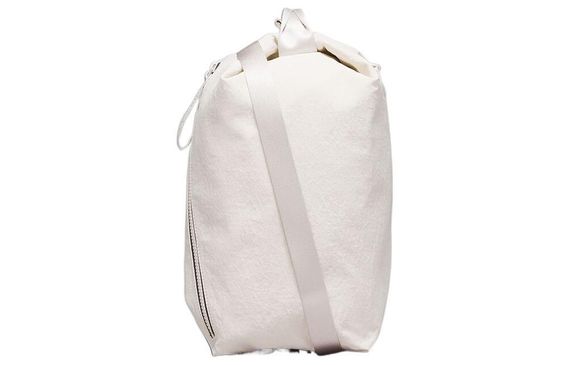 Lululemon Fast Track 10L
