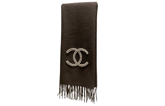 CHANEL 23S Clogo