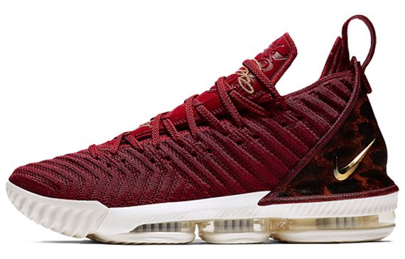Nike Lebron 16 King