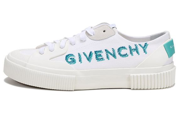 GIVENCHY