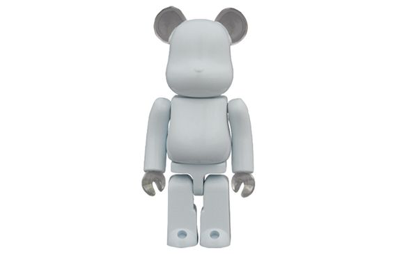 BE@RBRICK Name. 100％/400%