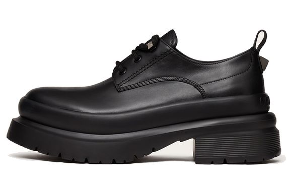 Valentino Roman Stud