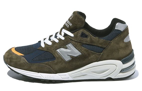 MADNESS x New Balance NB 990 V2