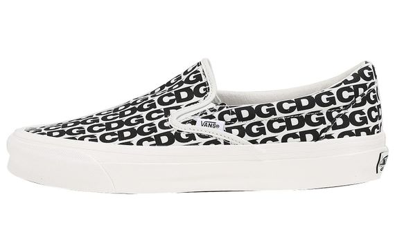 Comme Des Garcons x Vans slip-on