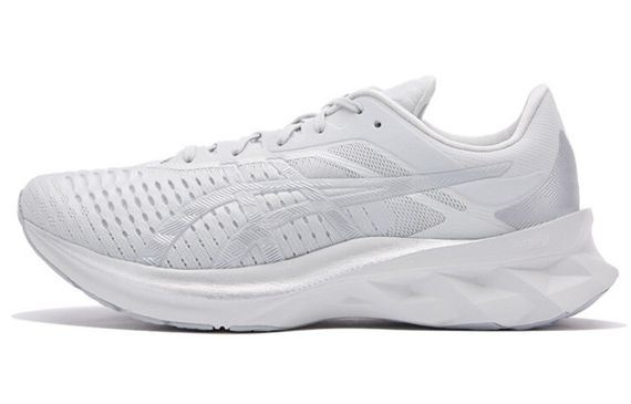 Asics Novablast 1