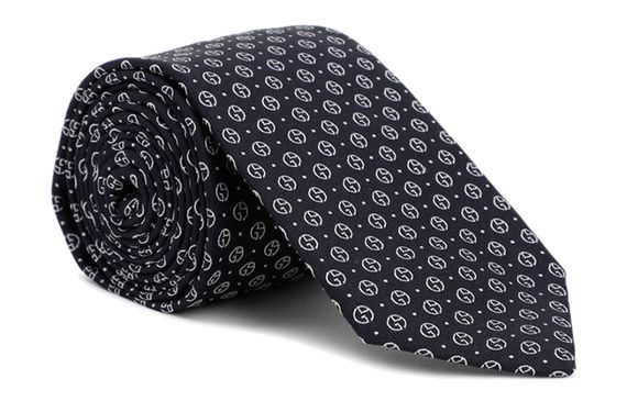 GIORGIO ARMANI ·