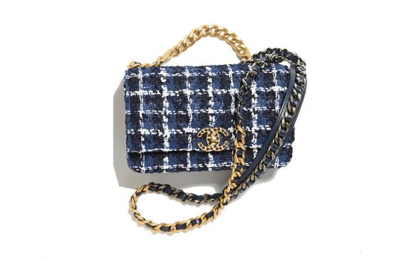 CHANEL 19 / /