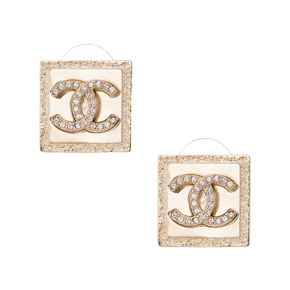 【23 】 CHANEL Logo C