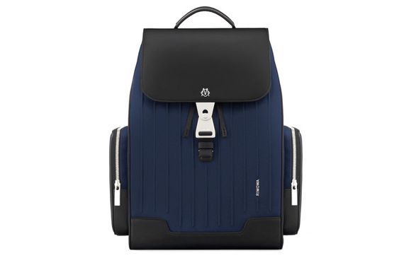 RIMOWA Never Still