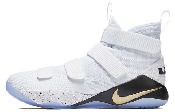 Nike zoom soldier 11 LeBron Court General 11