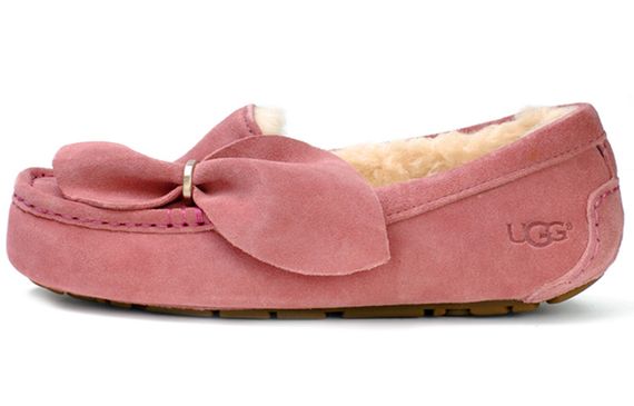 UGG