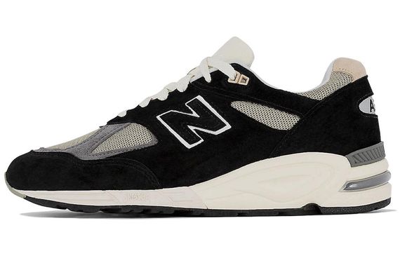 New Balance Teddy Made NB 990 V2