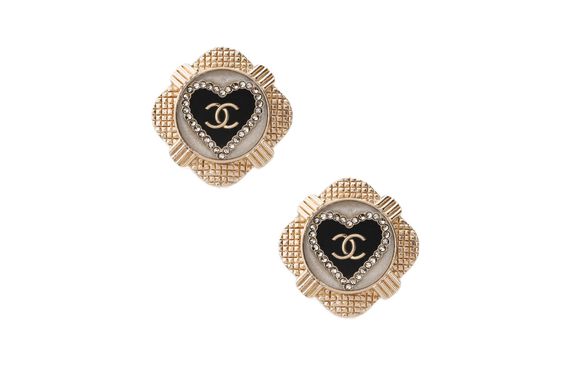 CHANEL / /