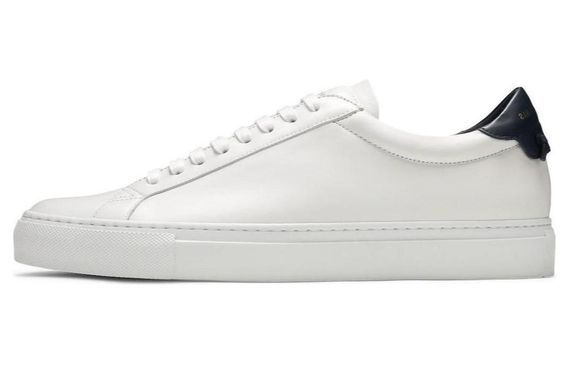 GIVENCHY