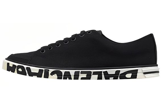 Balenciaga logo
