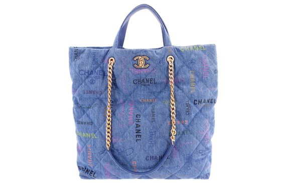 CHANEL MAXI Tote