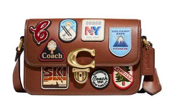 COACH Studio 19 C logo