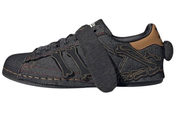 Melting sadness x adidas originals SUPERSTAR