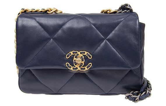 CHANEL 19Bag