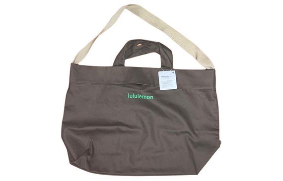 Lululemon 26L Logo