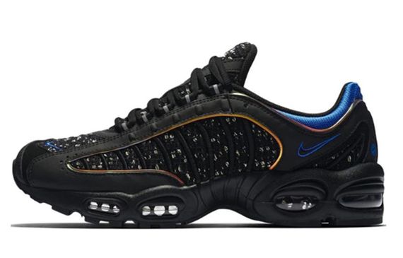 Supreme x Nike Air Max Tailwind 4