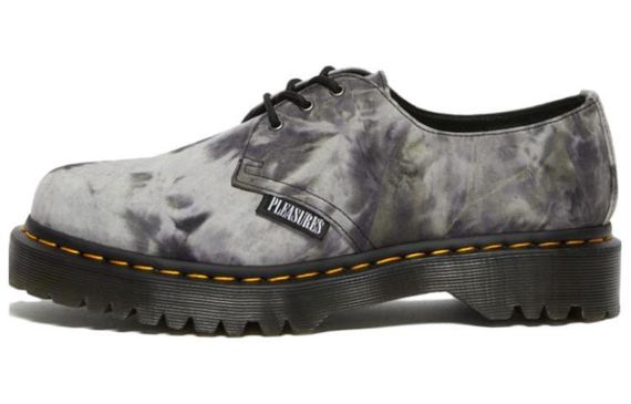 PLEASURES x Dr.Martens 1461