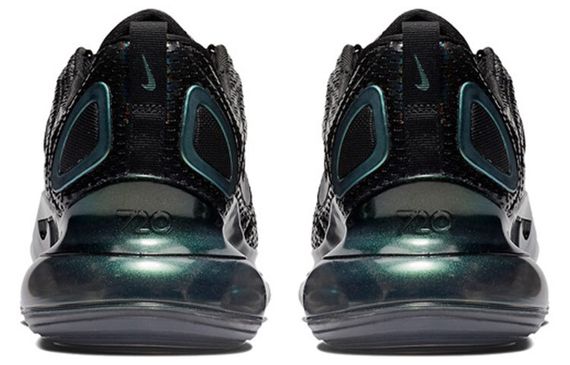 Nike Air Max 720 Throwback Future