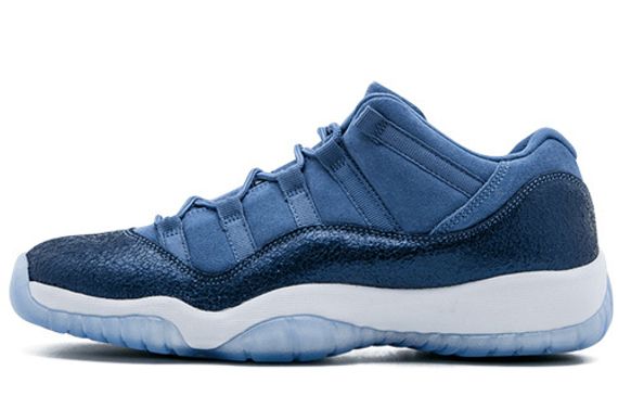 Jordan Air Jordan 11 Retro Low Blue Moon