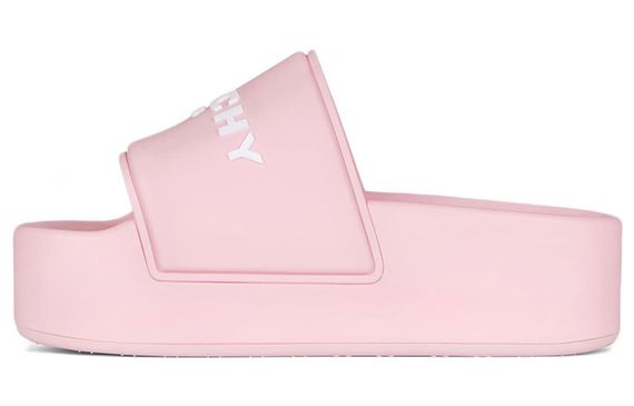 GIVENCHY