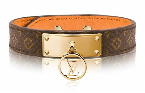 LOUIS VUITTON LV Logomania