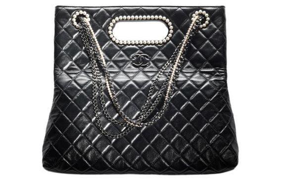 CHANEL 23A Tote