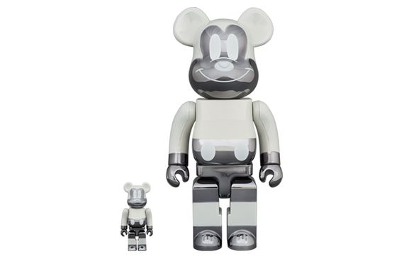 BE@RBRICK Mickey Mouse Reverse Fragment Design