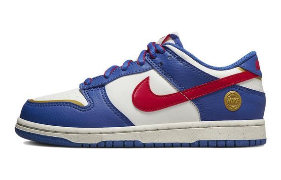Nike Dunk Superhero